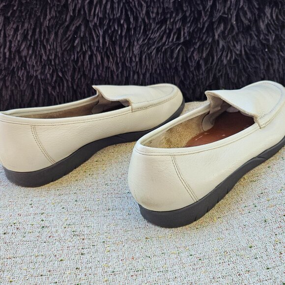 Easy Spirit Women moccasins White Leather Loafers Slip On Shoes Size 10 2A - Picture 6 of 15